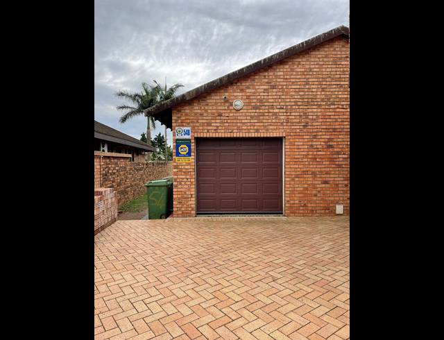 3 BEDROOM FREESTANDING TO LET IN MEER EN SEE